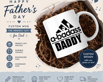 Tazza in ceramica da 325 ml con scritta "A-Badass Daddy" ispirata ad Adidas.