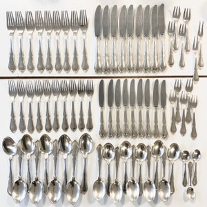 Dansk vintage "Brynje" 71 delar silverpläterad middags-, lunch- och dessertbestick för 9 personer - design av TOCLA, Danmark