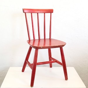 Original and rare Danish mid century Poul Volther design J46 children’s chair in bright red - made by FDB and designed in 1956