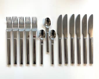 Mid Century Vintage Besteckset bestehend aus 14 Teilen Besteck in super coolem schlankem minimalistischem Design