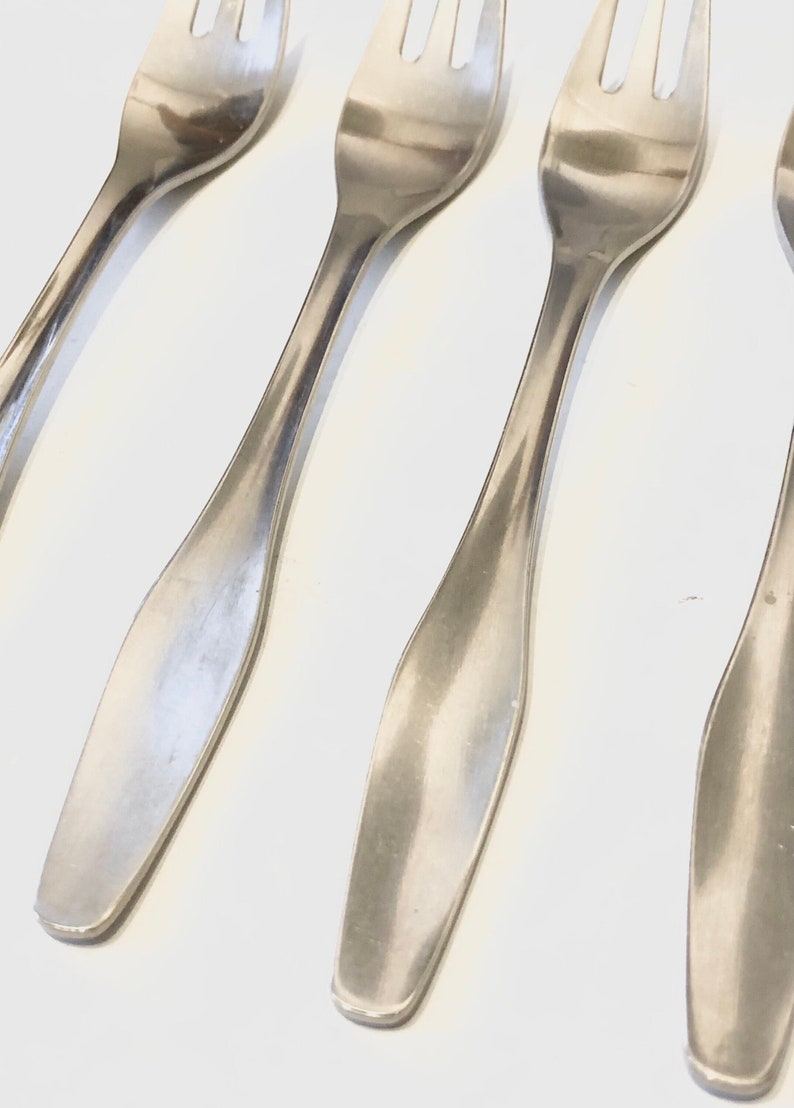 Set of Danish modernist DANA no. 58 cutlery in stainless steel design by Aage Helbig Hansen image 4