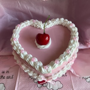 Rosa Herz Schmuckkästchen mit Spiegel, Vintage Decor Gefälschte Kuchen, Sahne Kleber, Süßes Zimmer Dekor, Mädchen Schmuckstück Schmuckschatulle, Kawaii Geburtstagsgeschenk