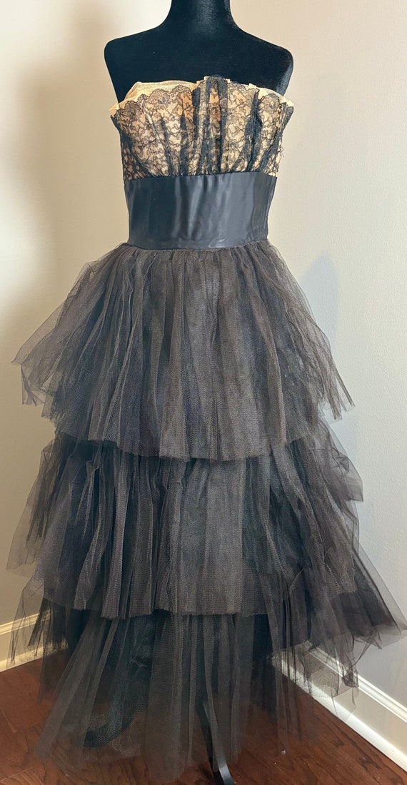 white christmas dresses Vintage 1950s Lace and Tulle Cocktail Dress With Sunray-Pleated Tulle  Ruffled Chest