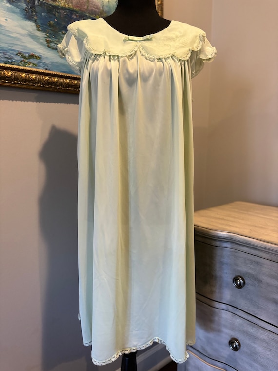 Vintage Shadowline Light Mint Peignoir Set