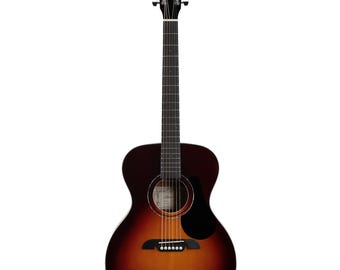 Acoustic guitar ALVAREZ RD26SS-AGP Regent Dreadnought Acoustic Guitar Pack With Free Gig Bag Tuner Strap Cloth Picks