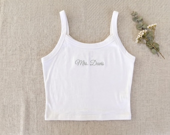 Top corto de tirantes finos bordado a medida — Regalo personalizado para novias