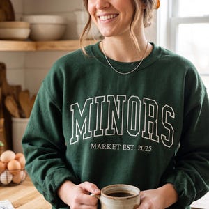 Sudadera universitaria bordada personalizada - Sudadera bordada - Bordado personalizado - Sudadera personalizada - Sudadera bordada, regalo para mamá