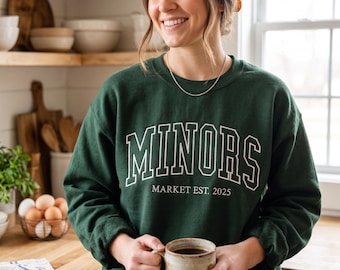 Individuell besticktes Varsity-Crewneck, personalisiertes Namens-Sweatshirt, College-Geschenk für sie