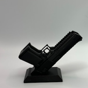 Tarjetero impreso en 3D Desert Eagle para escritorio