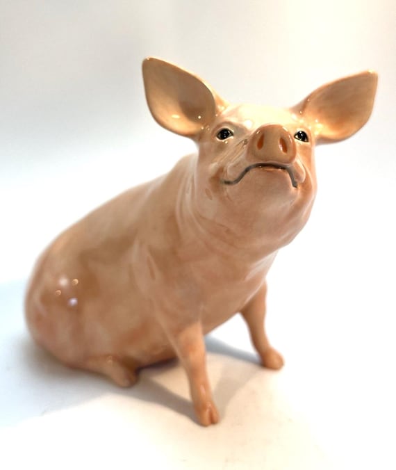 John Beswick Sitting Farm Pig Figurine. Porcelain Pig Ornament. VGC. H12.5cm