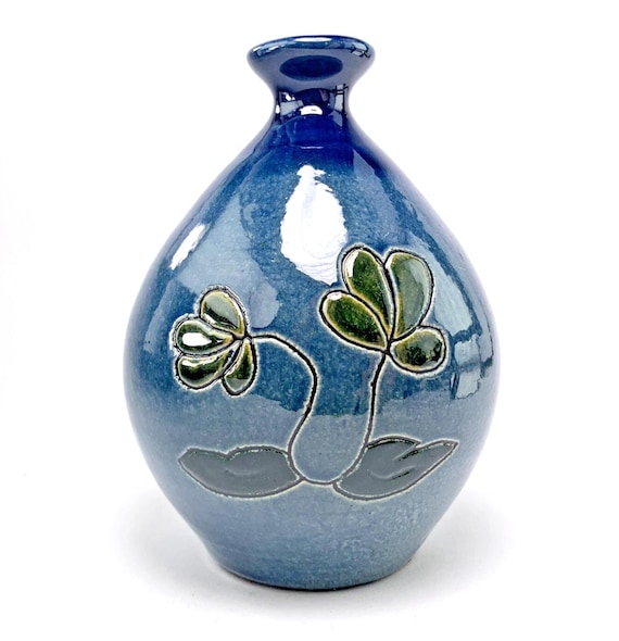 Hand Painted Pottery Bud Vase in Blue with Floral Detail. Hand Made Single Stem Vase, Bulbous Vase