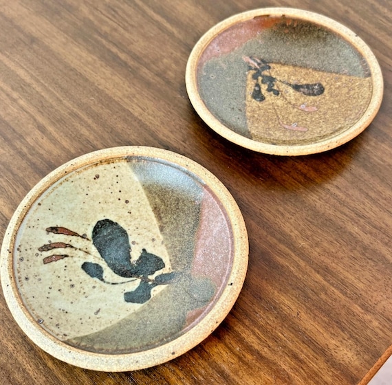 Pair Mid Century Pottery Bowls, Vintage Signed Floral Serving Bowls 10.5cm