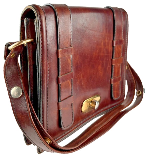 Vintage Brown Leather Handbag with Extendable Strap. Very Nice Quality Leather