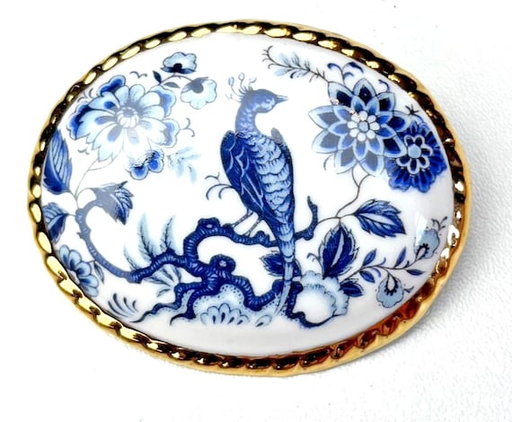 Mid Century Aynsley Fine China Brooch in Blue & White with Bird Detail China Art