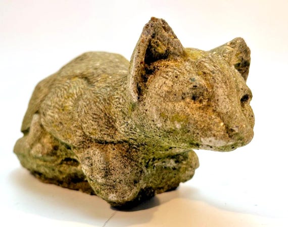 Vintage Garden Cat Ornament Well Weathered Stone Cat L20cm, H8cm. Cat Statue
