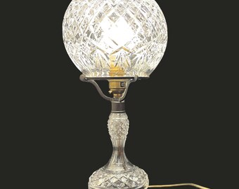 Lampada da tavolo vintage a globo in cristallo tagliato / Stile cristallo pesante al piombo / 35 cm Ottime condizioni