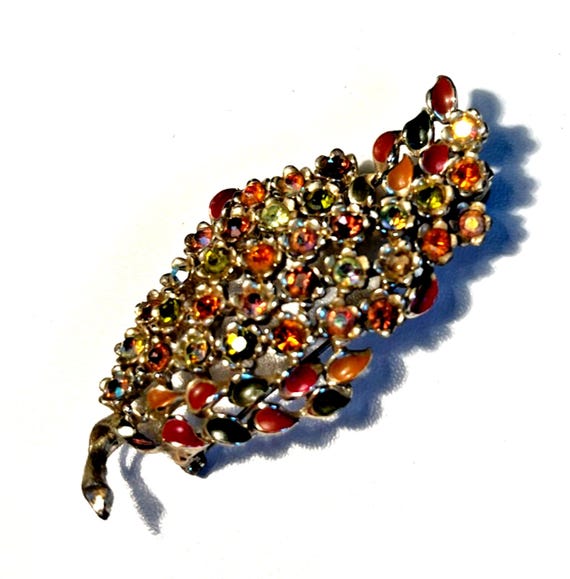 Mid Century Autumnal Rhinestone Brooch in a Silver Metal. Vintage Pin Brooch