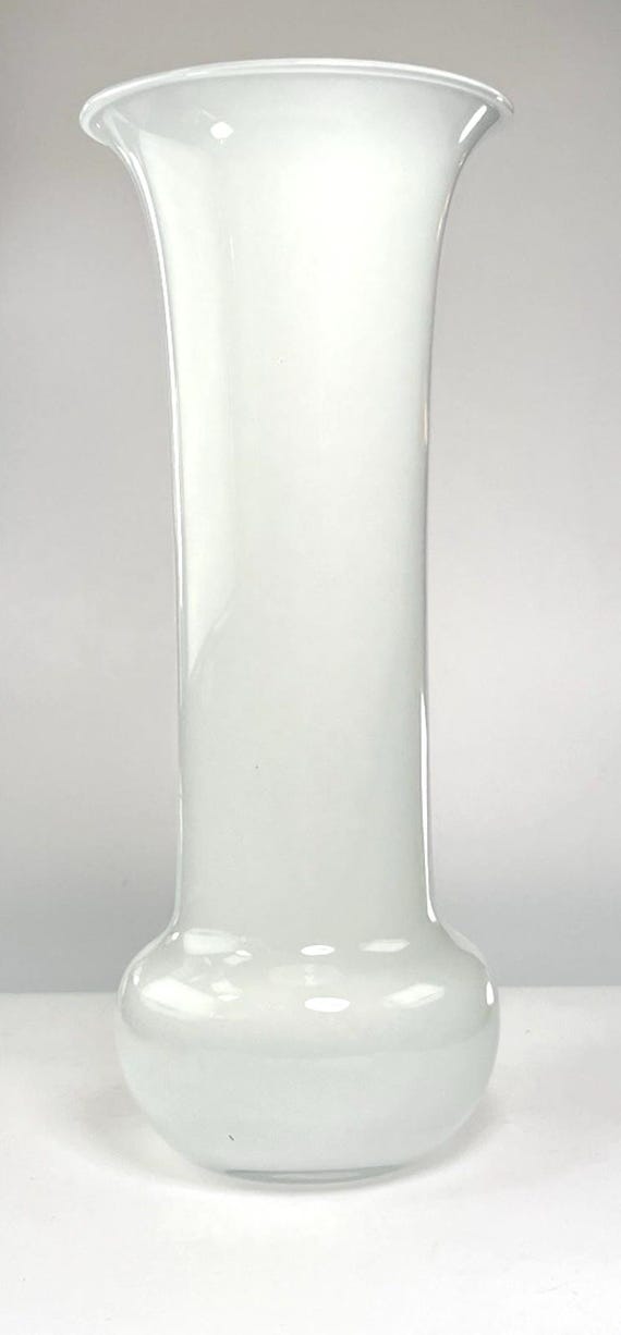 Mid Century White Glass Vase. Tall Table Vase, Bud Vase,. 22cm x 8.4cm. VGC