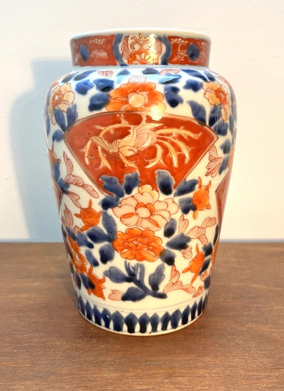 Vintage Japanese Imari Vase – Hand Painted Porcelain Floral Bird Design