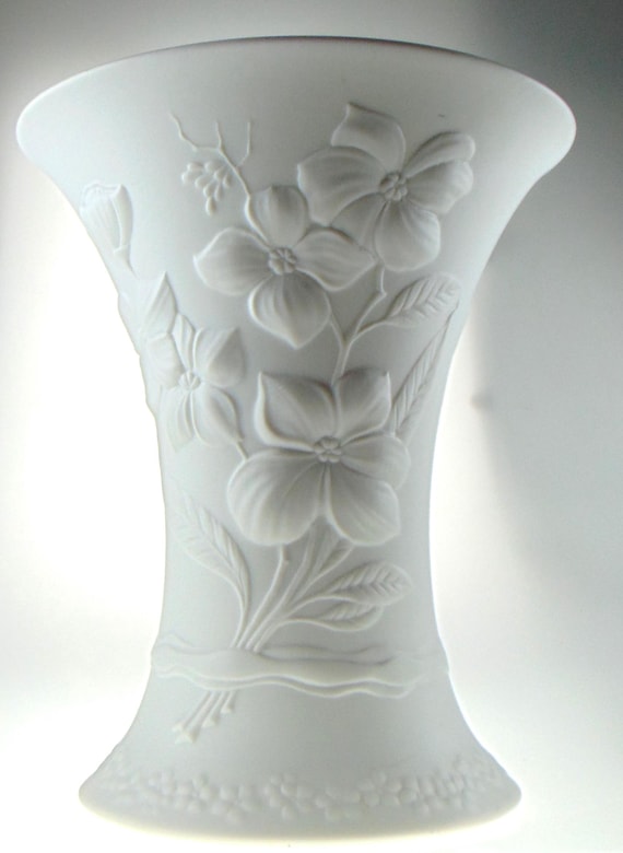 Vintage AK Kaiser Bisque Porcelain Vase