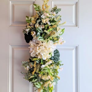 Pale Yellow Hydrangea swag, Farmhouse swag wreath, Everyday wreath