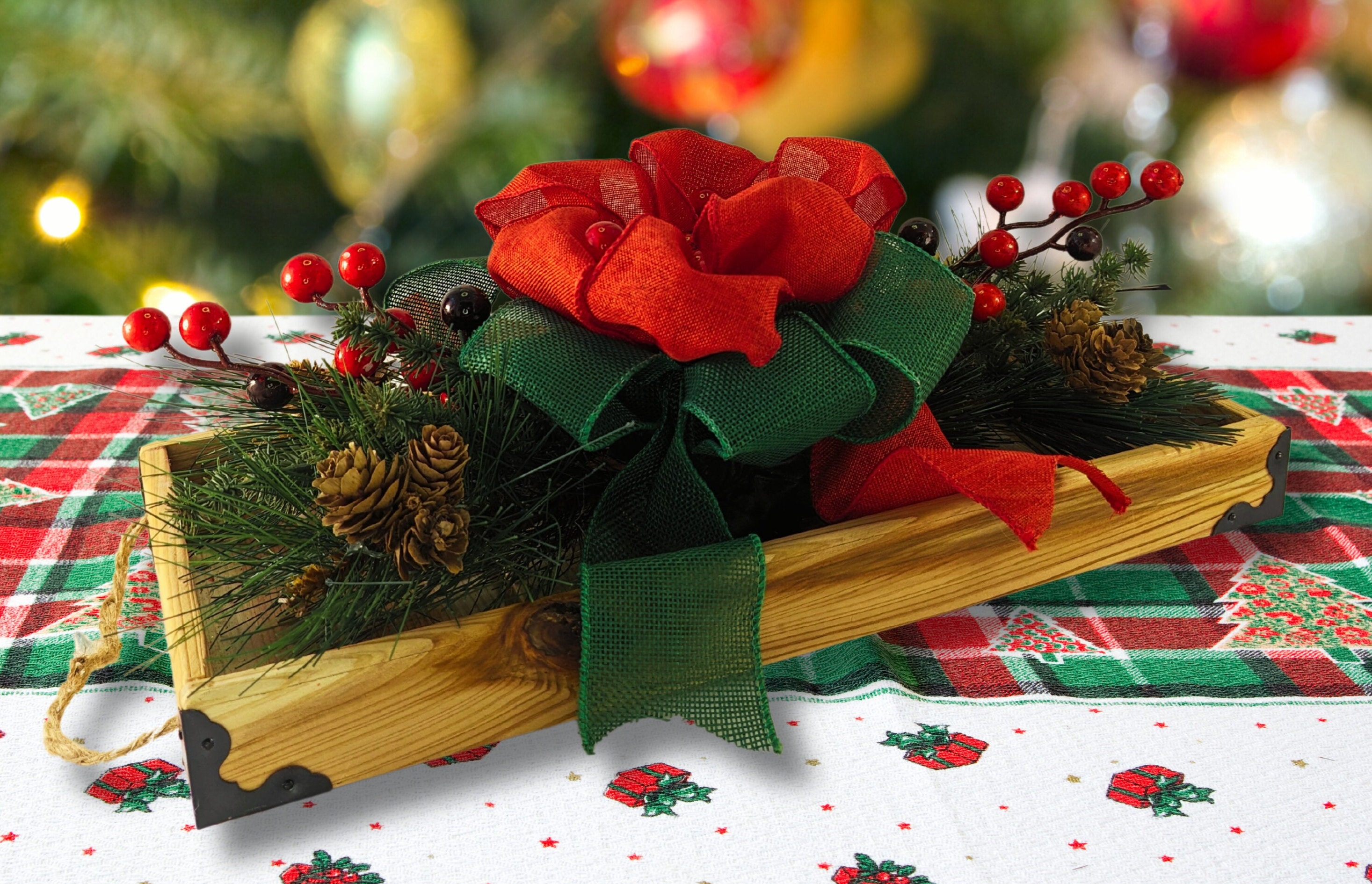 Christmas Centerpiece — Fireplace Gifts & Florist
