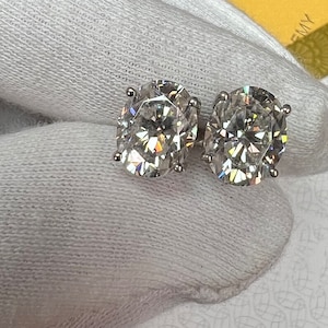 Certified 1.00 ct to 12,00 ct Oval Shape Moissanite Stud Earrings in Screw Back