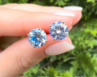 Sky Blue Moissanite Stud Earrings • 14K Gold Solid • Round Cut • Sky Blue Moissanite Stud • Stud Earrings • Moissanite Earring • Bridal