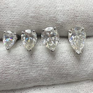 1.00 ct to 5.00 ct Pear Shape Moissanite Stud Earrings in Push Back