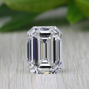 GRA Certified Loose Moissanite Emerald Cut Stones D VVS1 Sizes 4x6 mm 5x7 mm 6x8 mm 7x9 mm USA Stock image 1