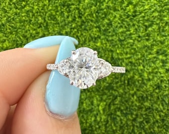 1.80 ct D Color VVS1 Clarity Round cut and Oval Shape Diamond Solitaire Engagement Ring in 14k Solid White Gold