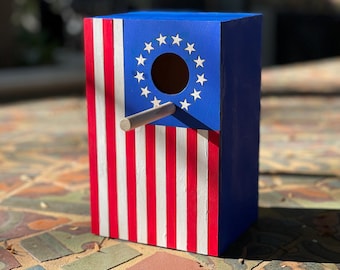 Flag-themed Birdhouse Kit
