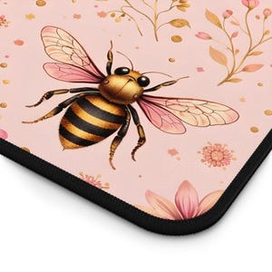 Floral Desk Mat Bee Deskmat Kawaii Mousepad Pink Gamer Desk Mat PC Setup Decor XL Mousepad Cute Deskmat Honeybee Floral Pattern Desk Mat