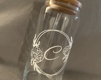 Gepersonaliseerde eerste monogram glazen beker met ijskoffie, cadeau bruidsmeisje, trendy beker, Moederdag