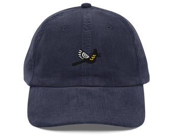 Gorra bordada de cazador de demonios inspirada en el Kpop • Gorra de pana con diseño de pájaro • Estética urbana coreana Y2K • Regalo unisex • Gorra grunge alternativa
