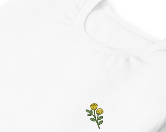 Camiseta con bordado floral: minimalista, bonita camiseta botánica, unisex, estilo natural, regalo de estética cottagecore, sencilla para amantes de las plantas.