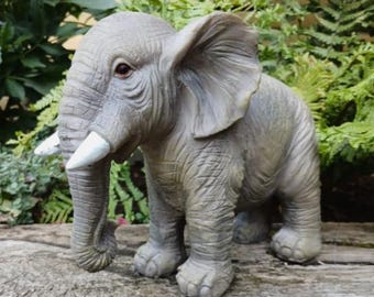 Elephant 21CM Outdoor or Indoor Ornament Collectable Birthday MEDE2