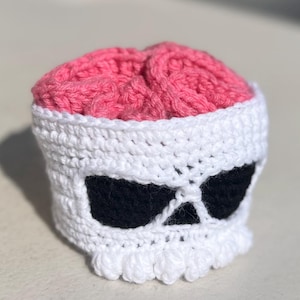 Handmade skull coasters – creepy-cute crochet set for Halloween or year-round