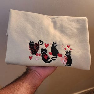 Embroidered cute cat Sweatshirt, Valentine's Day Black Cat Sweater, Cat Mama Embroidery Sweater For Gifts, Cute meow Cat crewneck image 3