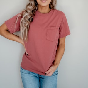 Blank Comfort Colors Shirt With Pocket, Blank Unisex Cotton Tee, Heavyweight Cotton Pocket Tshirt for Women, Vintage Color Washed Shirts