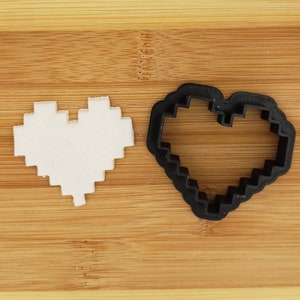 Valentine&#39;s Day 8-Bit Heart Shaped Plastic Cookie Cutter - Polymer Clay Cutter - Fondant Cutter - Craft Cutters - 3d Printed Cookie Cutter