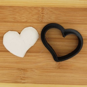 Valentine&#39;s Day Curved Heart Shaped Plastic Cookie Cutter - Polymer Clay Cutter - Fondant Cutter - Craft Cutters - 3d Printed Cookie Cutter