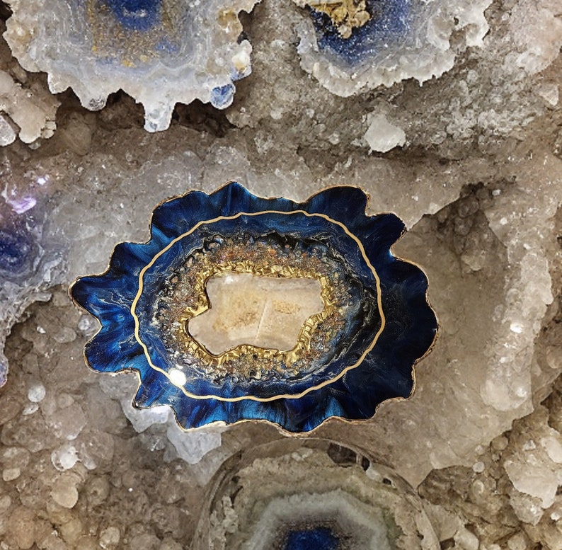 GEODE Art, Geode Art, Resin Geode Art, Geode Sculpture, Wall Hanging ...