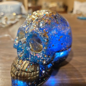 Resin skull, skull, lighted skull, skull decor, home decor, Halloween decor, skull art