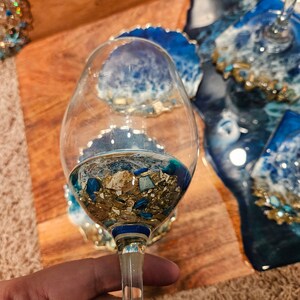 Ocean and Waves Seashell Wine Glass Set / Anniversary Gift / Birthday ...