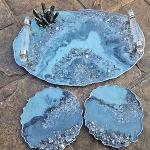 Geode Resin Tray | Serving Tray | Jewelry Tray | Makeup Vanity tray / Resin tray with handles, Perfume tray, Epoxied tray, Wine  Cheese tray
