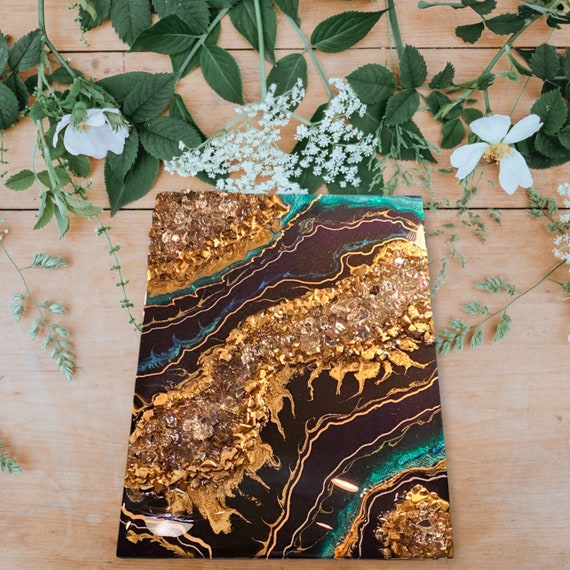 15x11 geode resin art / epoxy art / gold / gold geode / resin artwork/ canvas / painting / modern art / gold wall decor / geode / quartz