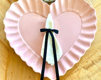 Handmade Velvet Bow Napkin Rings: Black or White, Set of 12