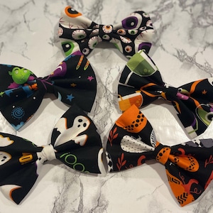 Halloween Pet Bow Tie: Spooky Dog/Cat Collar Accessory