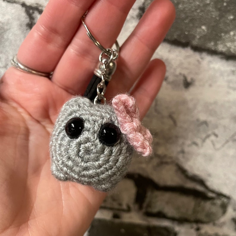 PREORDER Mini Sad Hamster Meme keychain, crocheted, approx. 3 cm, Please read the description image 4